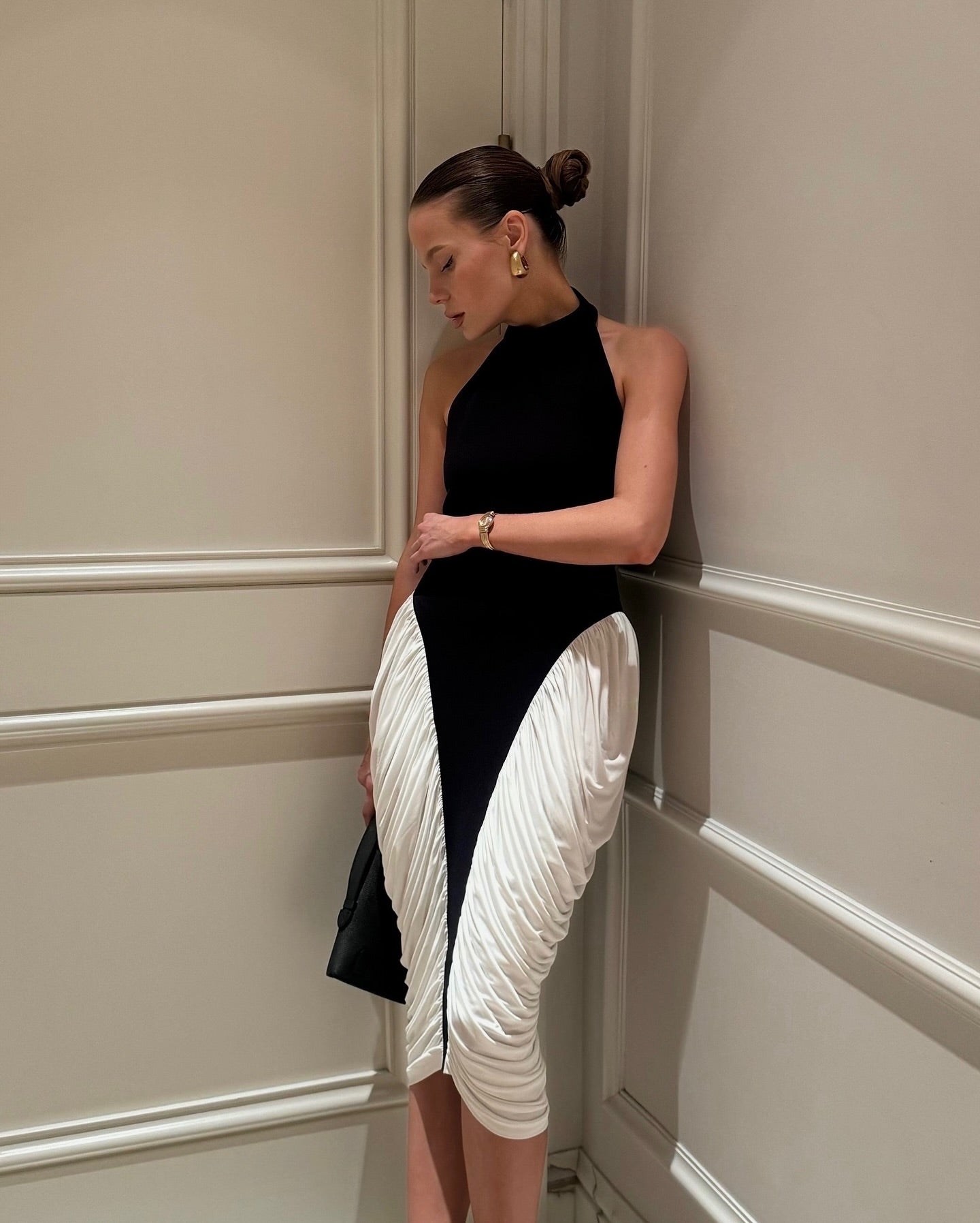 Francesca | Women's High-Neck Sleeveless Backless Pleated Midi Dress
