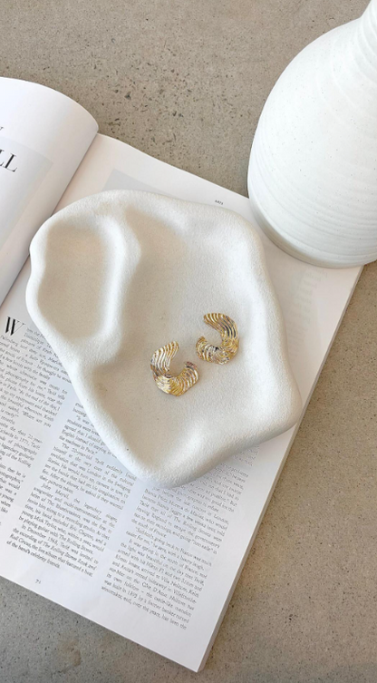Harper | Women's Gold Wavy Textured Earrings