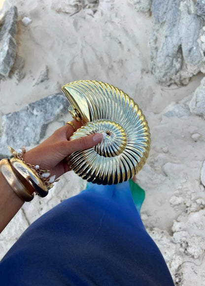 Liv | Women’s Shell-Shaped Metallic Clutch Bag with Chain Strap