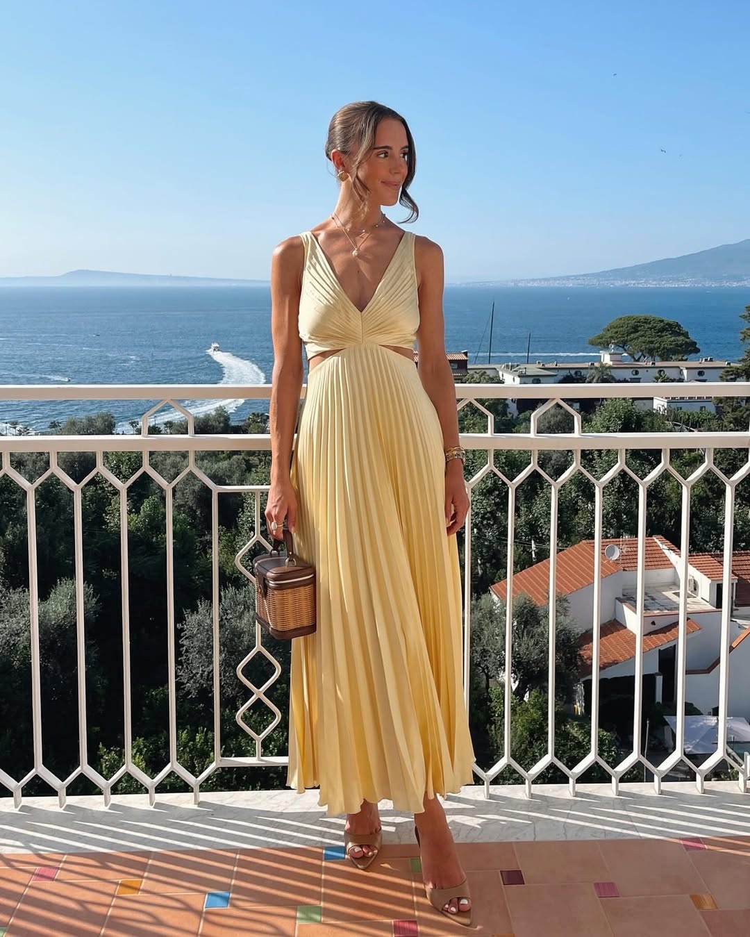Reina | Women's Sleeveless V-Neck Cut-Out Maxi Wedding Guest Dress