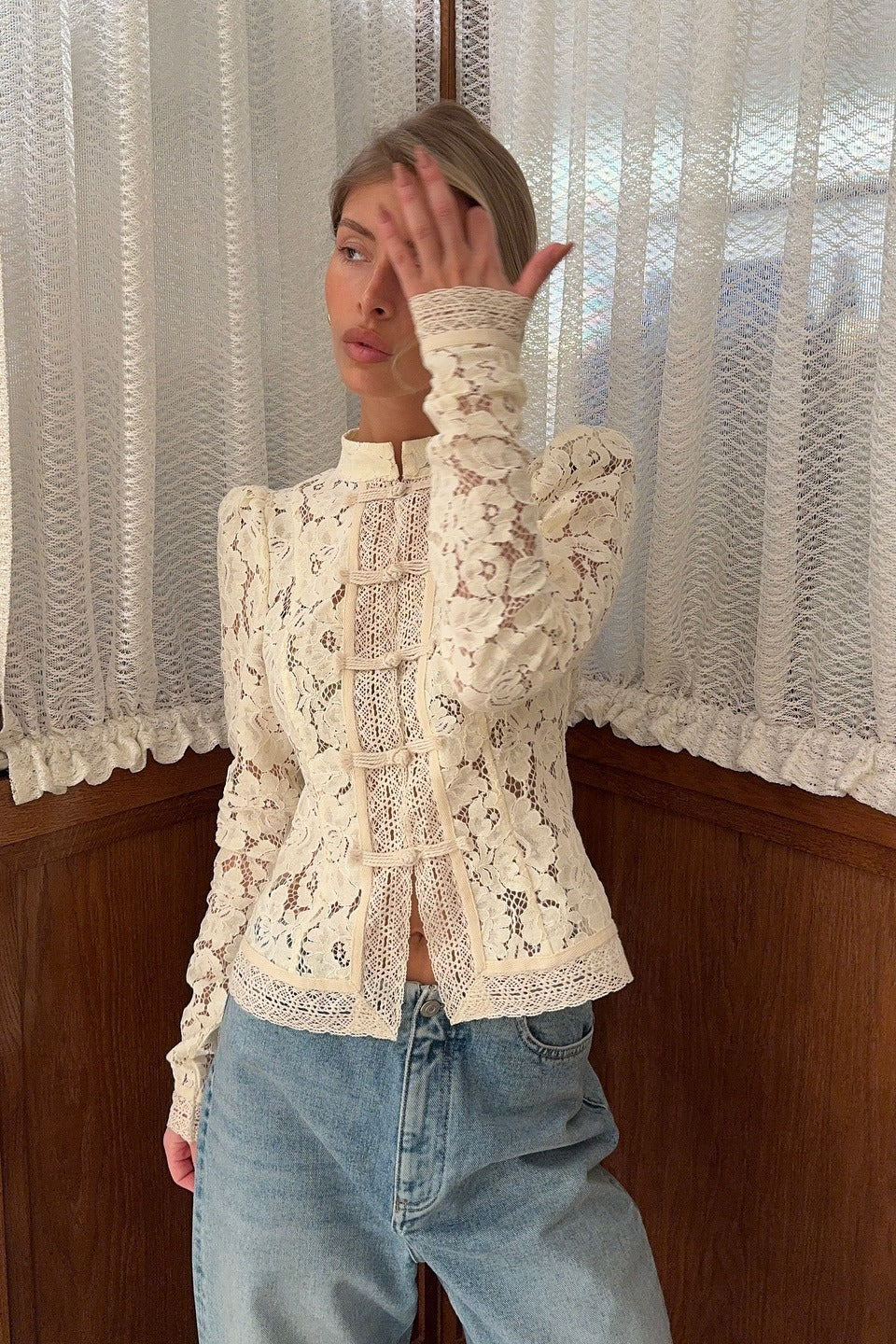 Susan | Women's Floral Lace Mandarin Collar Button Front Cardigan
